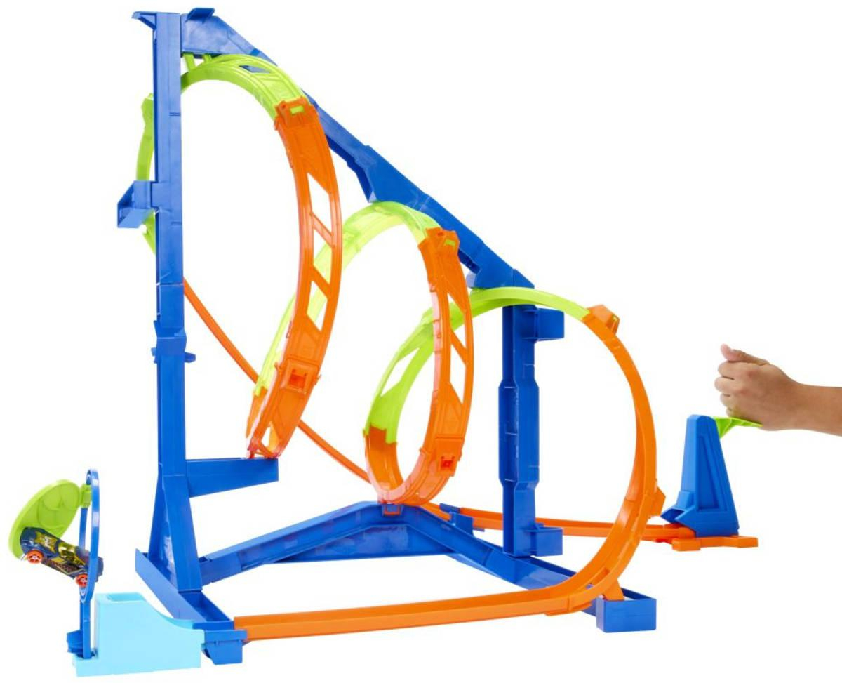 MATTEL HOT WHEELS Dráha vývrtková herní set s autíčkem v krabici