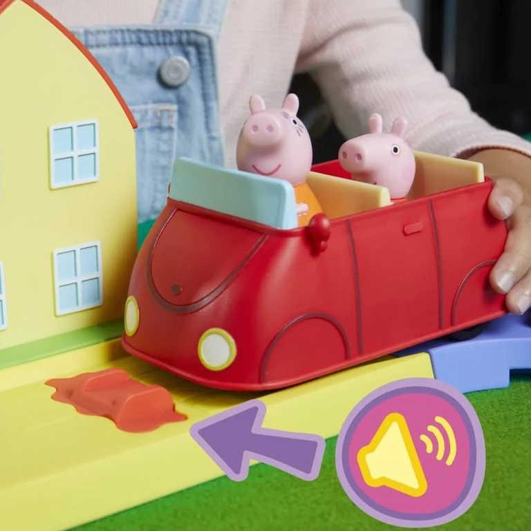 HASBRO Peppinino městečko modulární dráha s autem a 2 figurkami na baterie Zvuk